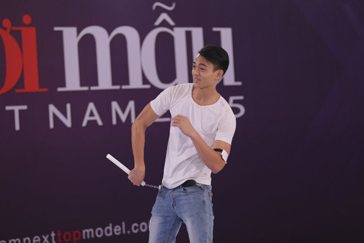 Thi sinh Next Top Model khoc vi phai chia tay ban gai-Hinh-10